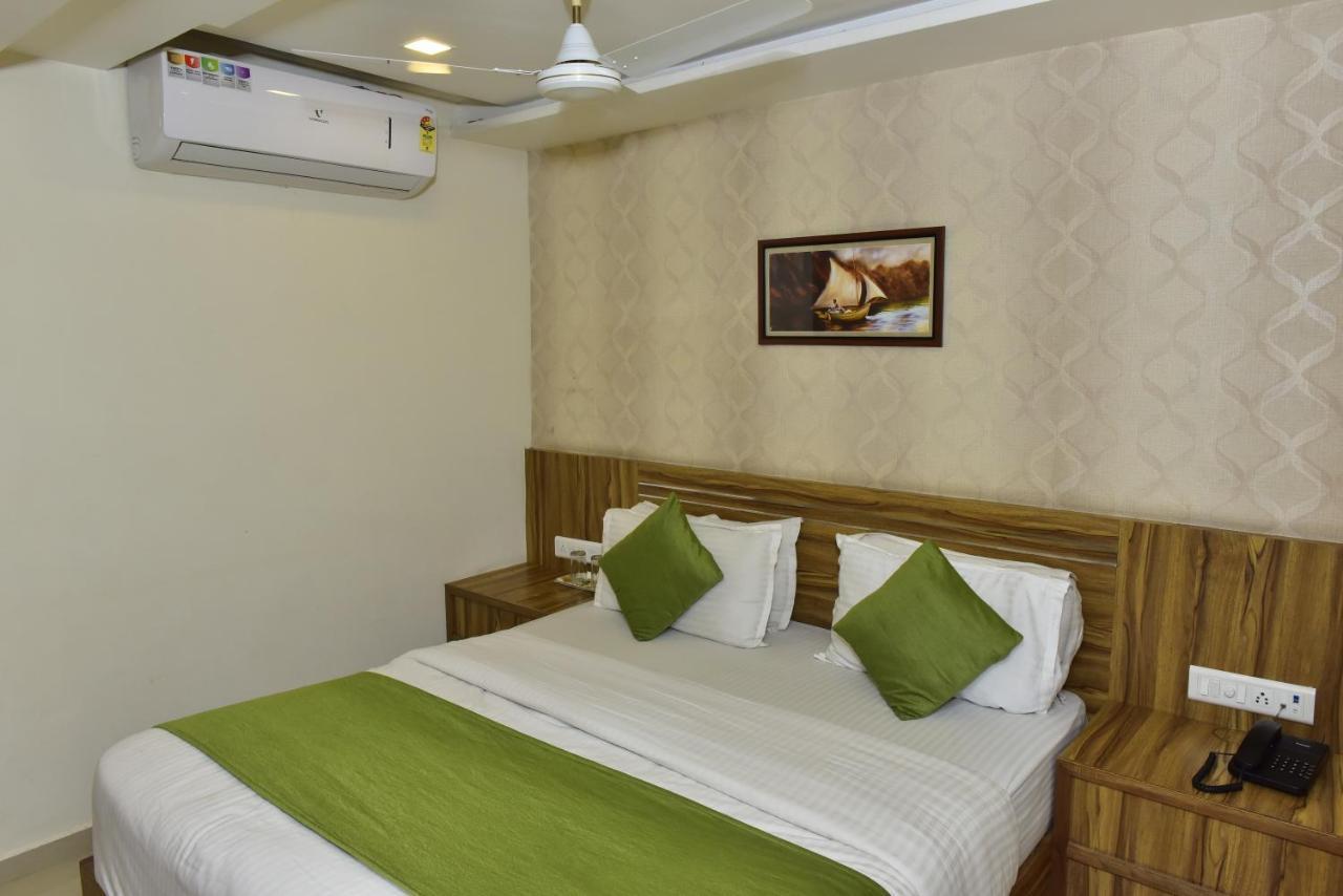 Hotel Dreamland Вадодара Екстер'єр фото